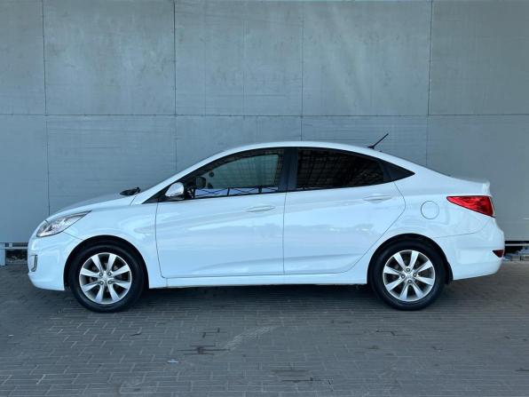 Hyundai Solaris I с пробегом 2013 года, цена 830 000 рублей, 158300 км, седан, Автокод Объявления
