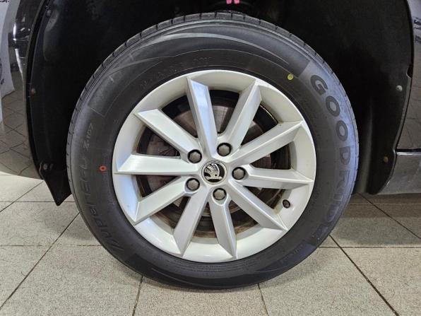 Skoda Yeti I Рестайлинг с пробегом 2014 года, цена 1 326 000 рублей, 118333 км, внедорожник, Автокод Объявления