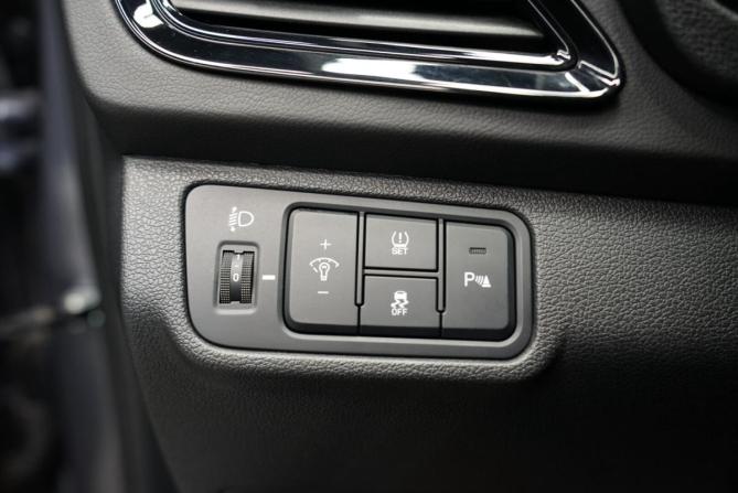 Hyundai Solaris II Рестайлинг с пробегом 2022 года, цена 1 844 000 рублей, 51800 км, седан, Автокод Объявления