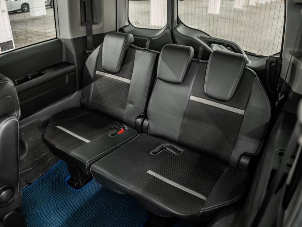 Honda Stepwgn V Рестайлинг с пробегом 2018 года, цена 2 150 000 рублей, 101747 км, минивэн, Автокод Объявления