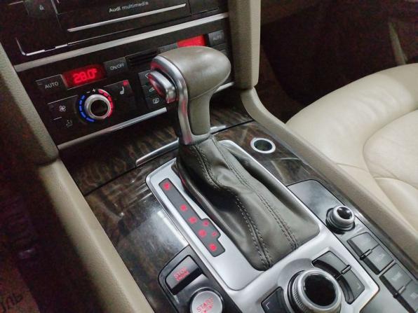 Audi Q7 I (4L) Рестайлинг с пробегом 2012 года, цена 1 749 000 рублей, 217150 км, внедорожник, Автокод Объявления