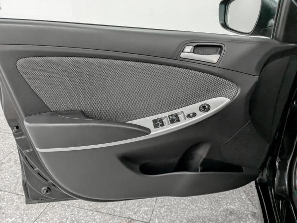 Hyundai Solaris I с пробегом 2014 года, цена 840 000 рублей, 121148 км, седан, Автокод Объявления