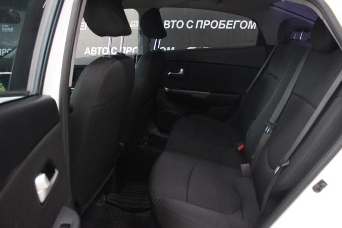 Kia Rio III Рестайлинг с пробегом 2016 года, цена 963 000 рублей, 136825 км, седан, Автокод Объявления