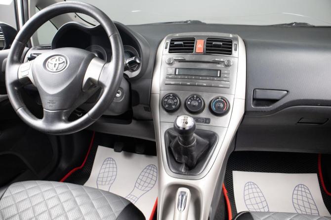 Toyota Auris I с пробегом 2007 года, цена 599 000 рублей, 292240 км, хэтчбек, Автокод Объявления