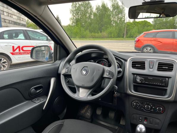 Renault Sandero II с пробегом 2016 года, цена 1 050 000 рублей, 78365 км, хэтчбек, Автокод Объявления