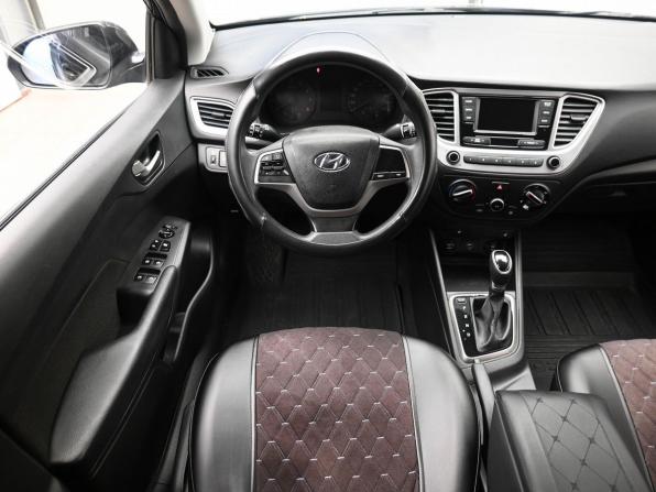 Hyundai Solaris II с пробегом 2019 года, цена 1 559 000 рублей, 103447 км, седан, Автокод Объявления