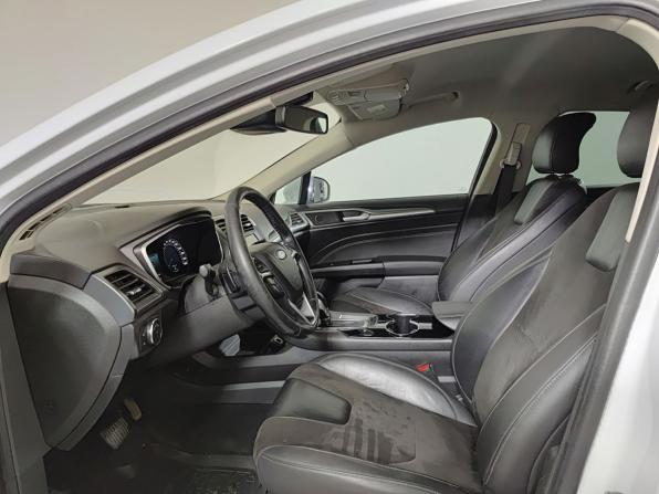 Ford Mondeo V с пробегом 2016 года, цена 1 350 000 рублей, 235000 км, седан, Автокод Объявления