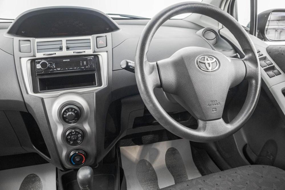 Toyota Vitz II (XP90) Барнаул  - изображение 15