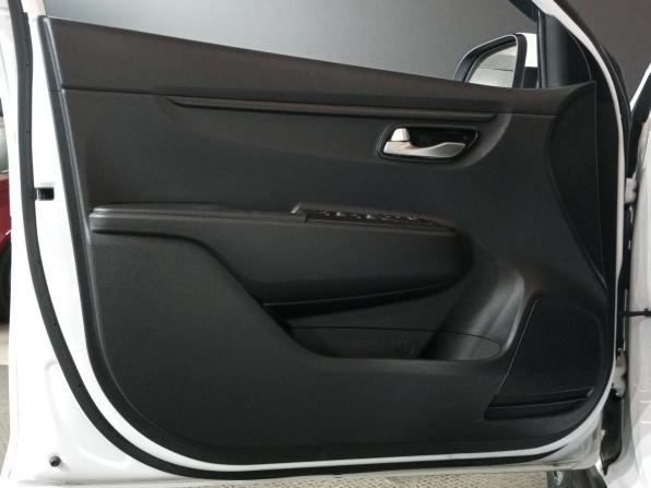 Kia Rio IV Рестайлинг с пробегом 2021 года, цена 1 775 000 рублей, 53520 км, хэтчбек, Автокод Объявления