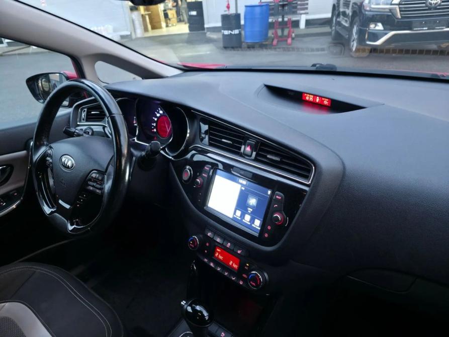 Kia Ceed II Рестайлинг Санкт-Петербург  - изображение 3