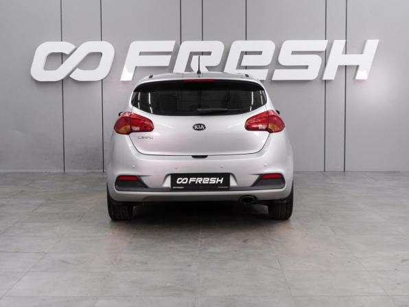 Kia Ceed II с пробегом 2014 года, цена 999 000 рублей, 208110 км, хэтчбек, Автокод Объявления