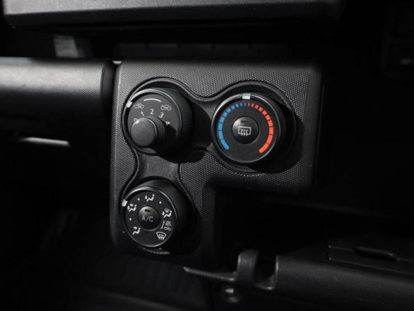 Toyota Probox I Рестайлинг с пробегом 2019 года, цена 1 339 000 рублей, 156861 км, универсал, Автокод Объявления