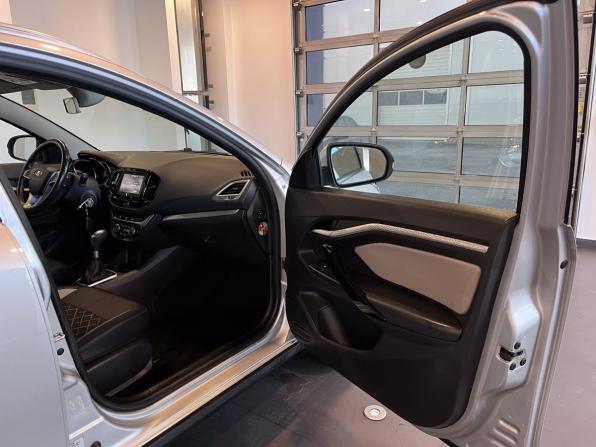 Lada (ВАЗ) Vesta I с пробегом 2020 года, цена 1 171 000 рублей, 140773 км, универсал, Автокод Объявления