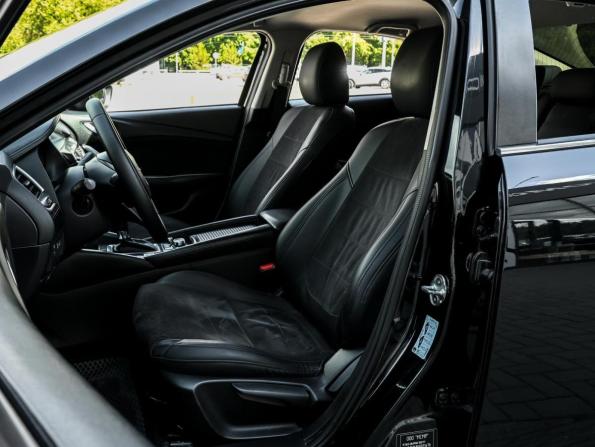 Mazda 6 III (GJ) Рестайлинг с пробегом 2016 года, цена 1 690 000 рублей, 180329 км, седан, Автокод Объявления