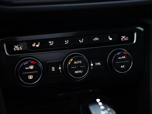 Volkswagen Tiguan II с пробегом 2018 года, цена 2 560 777 рублей, 138638 км, внедорожник, Автокод Объявления