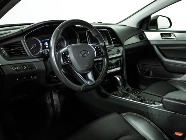 Hyundai Sonata VII (LF) Рестайлинг с пробегом 2017 года, цена 2 047 000 рублей, 110550 км, седан, Автокод Объявления