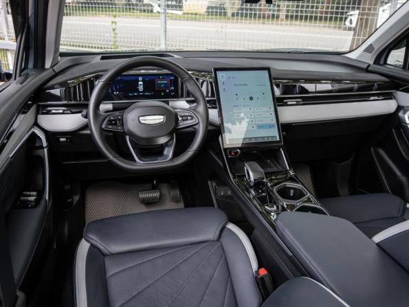 Geely Atlas II с пробегом 2024 года, цена 2 640 000 рублей, 29525 км, внедорожник, Автокод Объявления