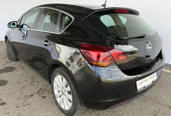 Opel Astra J с пробегом 2011 года, цена 650 000 рублей, 202403 км, хэтчбек, Автокод Объявления