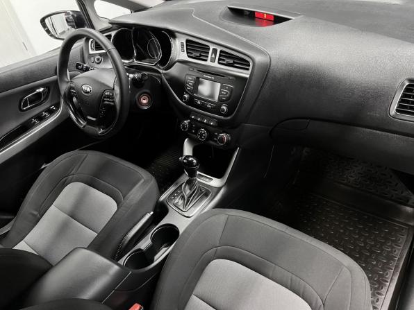Kia Ceed II с пробегом 2014 года, цена 1 325 000 рублей, 111055 км, хэтчбек, Автокод Объявления