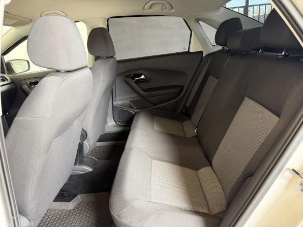 Volkswagen Polo V с пробегом 2011 года, цена 895 000 рублей, 70090 км, седан, Автокод Объявления