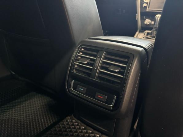 Volkswagen Passat B8 с пробегом 2015 года, цена 1 599 000 рублей, 140000 км, универсал, Автокод Объявления