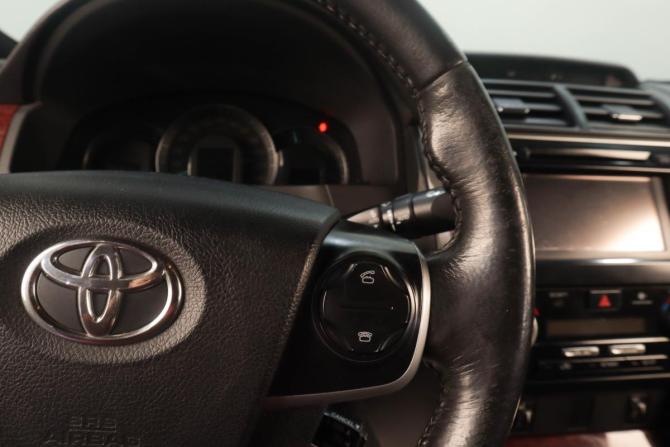 Toyota Camry VII (XV50) Рестайлинг с пробегом 2014 года, цена 1 439 000 рублей, 212300 км, седан, Автокод Объявления