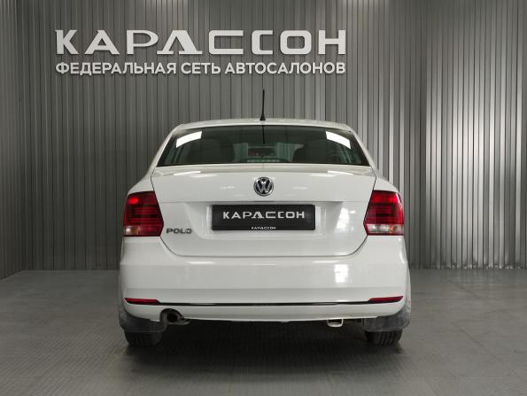 Volkswagen Polo V Рестайлинг с пробегом 2016 года, цена 995 000 рублей, 104662 км, седан, Автокод Объявления