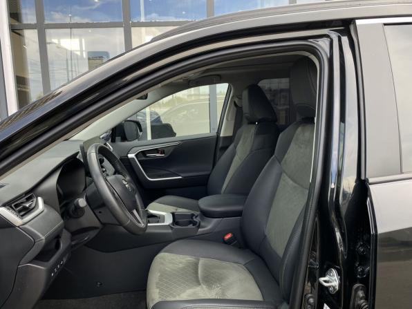 Toyota RAV4 V (XA50) с пробегом 2024 года, цена 3 949 000 рублей, 16800 км, внедорожник, Автокод Объявления
