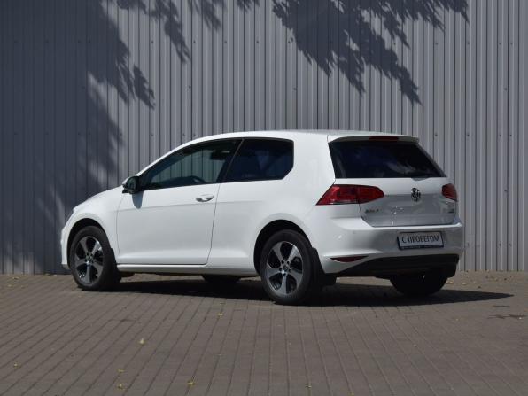 Volkswagen Golf VII с пробегом 2014 года, цена 879 000 рублей, 145162 км, хэтчбек, Автокод Объявления