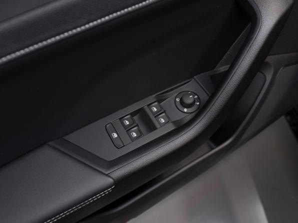 Skoda Superb III Рестайлинг с пробегом 2025 года, цена 3 350 000 рублей, 30 км, лифтбек, Автокод Объявления