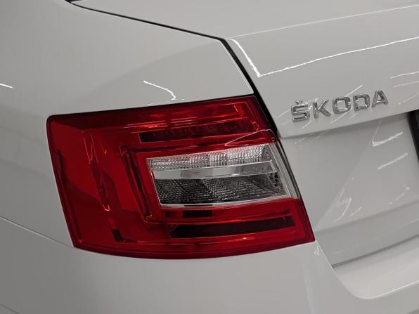 Skoda Octavia III (A7) Рестайлинг с пробегом 2017 года, цена 1 699 000 рублей, 61392 км, лифтбек, Автокод Объявления