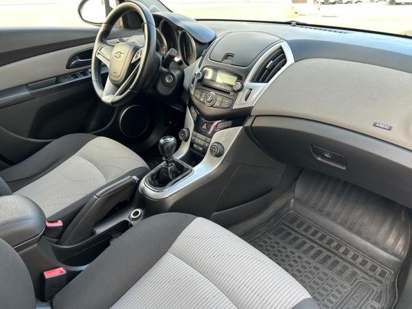 Chevrolet Cruze I Рестайлинг с пробегом 2014 года, цена 659 000 рублей, 225000 км, хэтчбек, Автокод Объявления