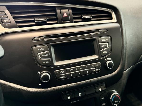 Kia Ceed II Рестайлинг с пробегом 2015 года, цена 1 060 000 рублей, 171000 км, хэтчбек, Автокод Объявления