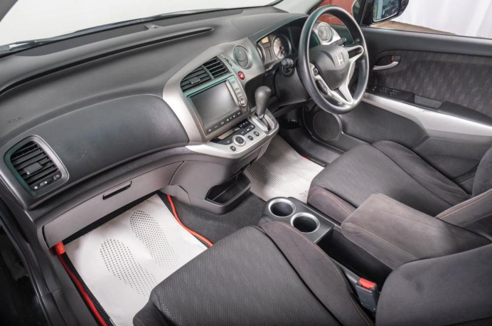 Honda Stream II Рестайлинг Томск  - изображение 18