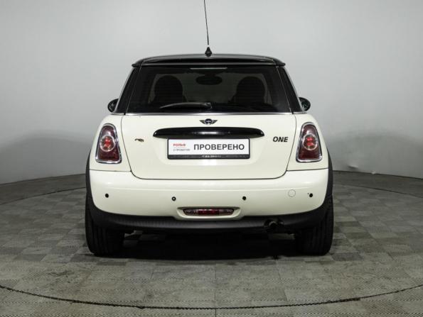 Mini Hatch II (R56) Рестайлинг с пробегом 2011 года, цена 559 585 рублей, 205012 км, хэтчбек, Автокод Объявления