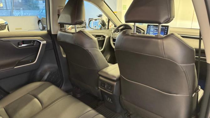 Toyota RAV4 V (XA50) с пробегом 2021 года, цена 3 899 000 рублей, 76240 км, внедорожник, Автокод Объявления