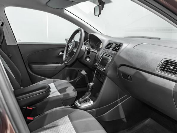 Volkswagen Polo V с пробегом 2015 года, цена 1 000 000 рублей, 167855 км, седан, Автокод Объявления