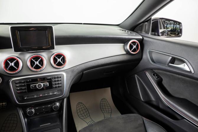 Mercedes-Benz CLA I (C117 X117) с пробегом 2014 года, цена 1 579 000 рублей, 179370 км, седан, Автокод Объявления