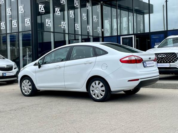 Ford Fiesta Mk6 Рестайлинг с пробегом 2015 года, цена 825 000 рублей, 137400 км, седан, Автокод Объявления