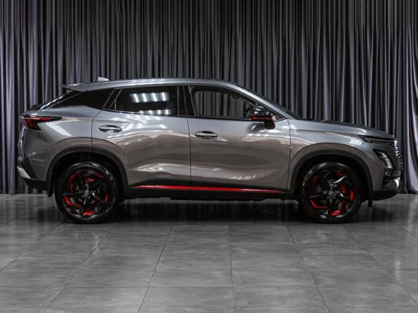 Omoda C5 I с пробегом 2024 года, цена 1 999 000 рублей, 13585 км, внедорожник, Автокод Объявления