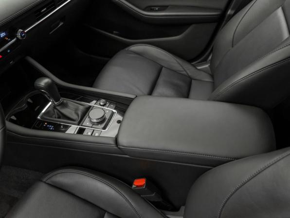 Mazda 3 IV (BP) с пробегом 2023 года, цена 2 790 000 рублей, 11267 км, седан, Автокод Объявления