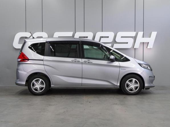Honda Freed II с пробегом 2016 года, цена 1 590 000 рублей, 125929 км, компактвэн, Автокод Объявления
