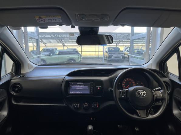 Toyota Vitz III (XP130) Рестайлинг 2 с пробегом 2018 года, цена 940 000 рублей, 93000 км, хэтчбек, Автокод Объявления