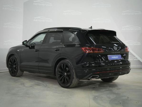 Volkswagen Touareg III с пробегом 2022 года, цена 8 840 000 рублей, 28700 км, внедорожник, Автокод Объявления
