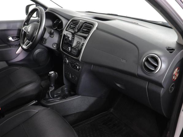 Renault Logan II Рестайлинг с пробегом 2021 года, цена 1 050 000 рублей, 185846 км, седан, Автокод Объявления