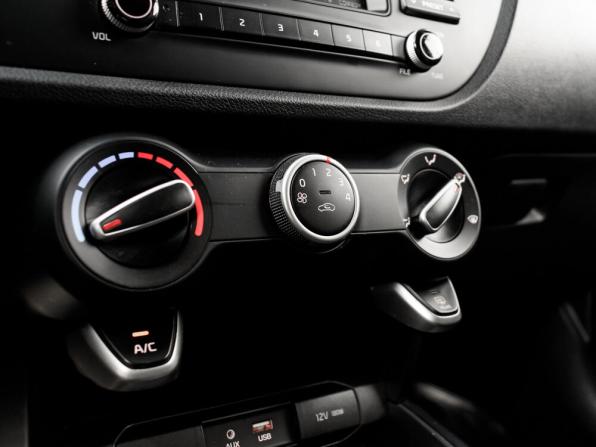 Kia Rio IV с пробегом 2017 года, цена 1 320 000 рублей, 165745 км, седан, Автокод Объявления