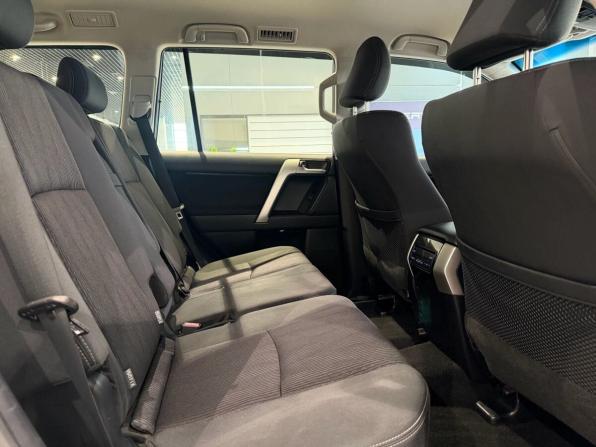 Toyota Land Cruiser Prado 150 Series Рестайлинг 3 с пробегом 2021 года, цена 6 019 000 рублей, 111025 км, внедорожник, Автокод Объявления