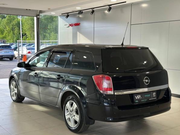 Opel Astra H Рестайлинг с пробегом 2009 года, цена 587 000 рублей, 242601 км, универсал, Автокод Объявления