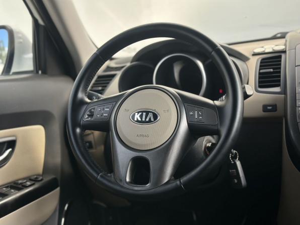 Kia Soul I Рестайлинг с пробегом 2012 года, цена 840 000 рублей, 127373 км, хэтчбек, Автокод Объявления