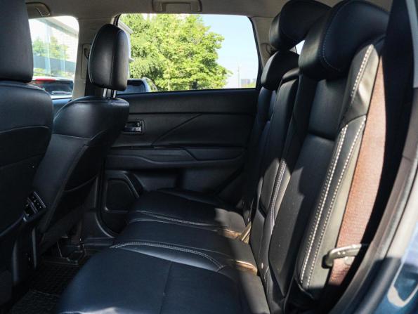 Mitsubishi Outlander III Рестайлинг 3 с пробегом 2021 года, цена 2 860 000 рублей, 93155 км, внедорожник, Автокод Объявления